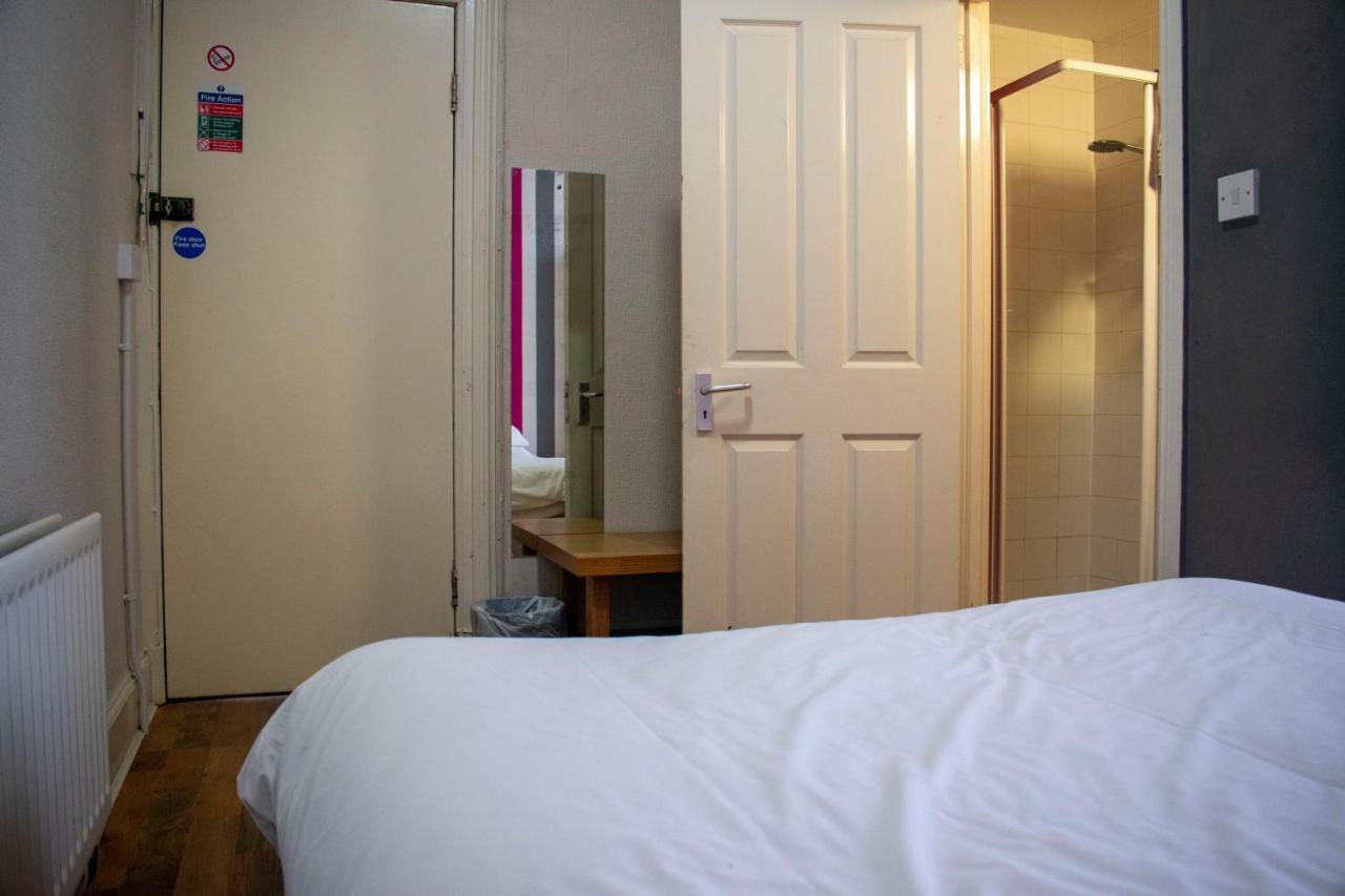 Hostel Paddy's Palace *